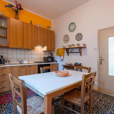 Daire Maria- Castelsardo