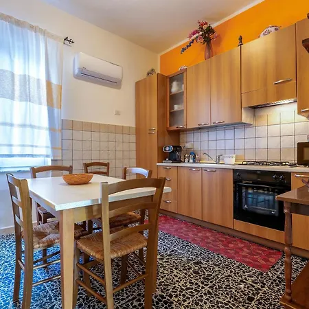 Daire Maria- Castelsardo